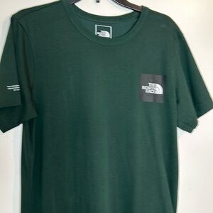 The North Face men’s shirt medium